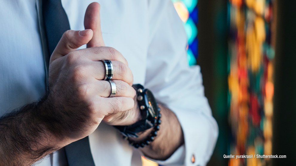 Männerschmuck So trägt Mann Ringe, Ketten & Co. im Jahr 2021 It